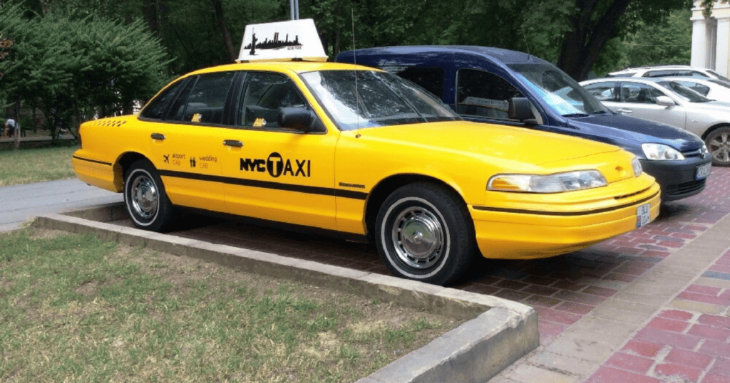 تاكسي تحت الطلب
