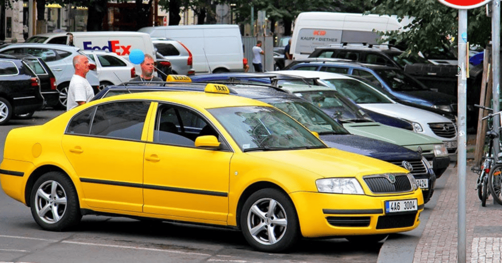 تاكسي مشوار العمرية